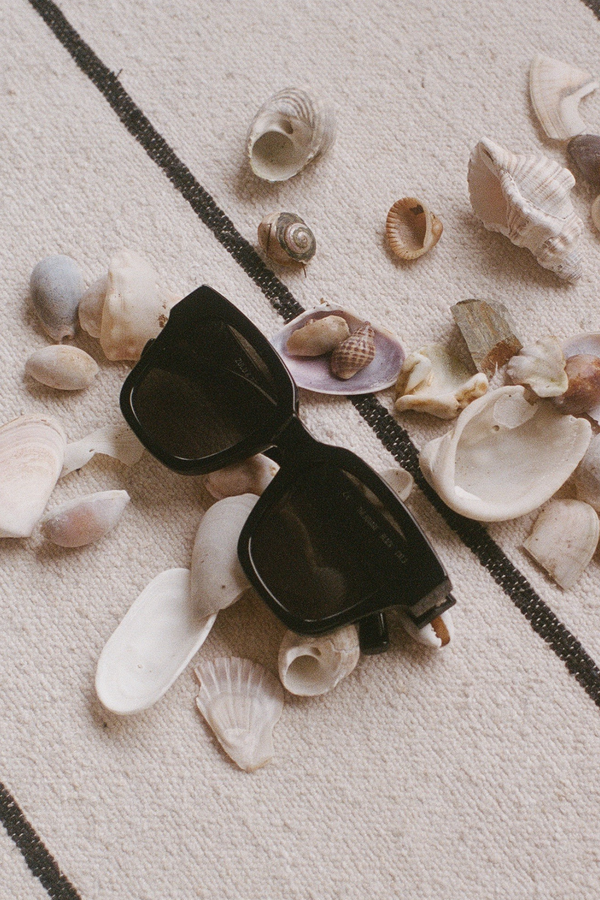 Square Sunglasses - Black