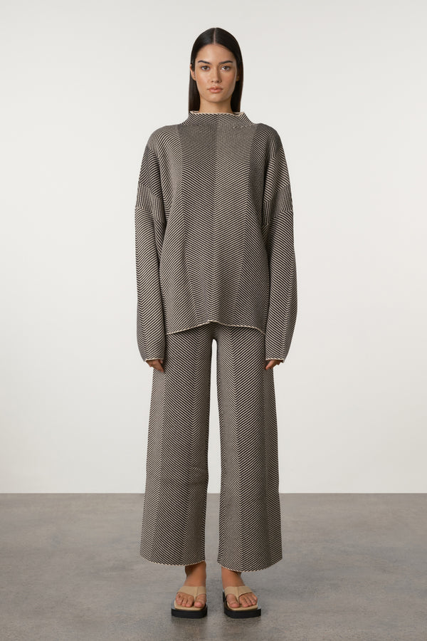 Black Herringbone Knit Pant