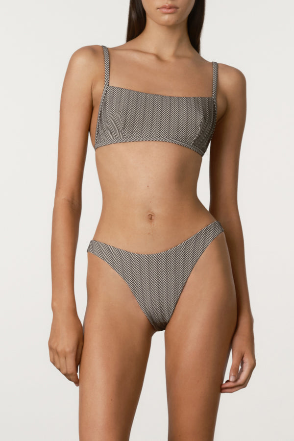 Chevron Lattice Curve Brief