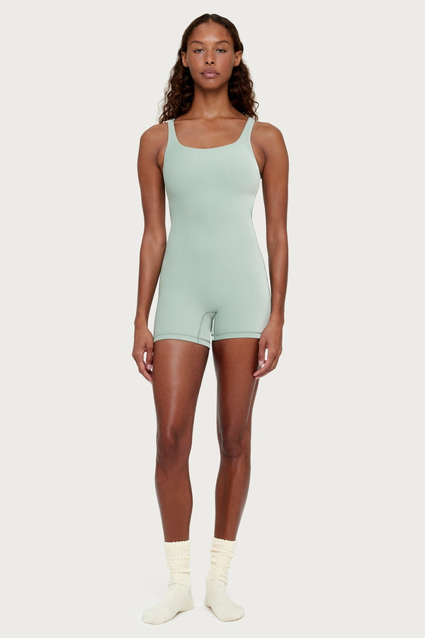 ZULU & ZEPHYR ワンピース水着 ダークパープル 新品未使用　タグ付き ZULU & ZEPHYR ワンピース水着 ダークパープル 新品未使用 タグ